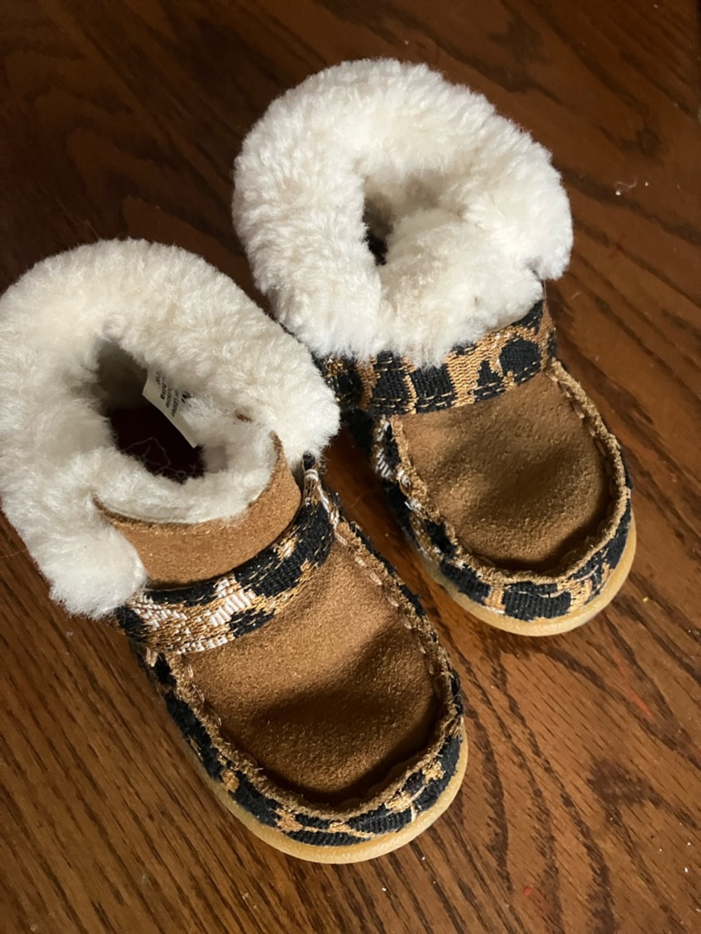Twisted X Kids Moccasins Brown with White Faux Fur